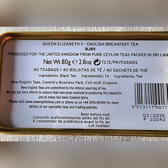 Queen Elizabeth Il Tea Tin with 40 English Breakfast Tea Bags - Picture 5 of 5